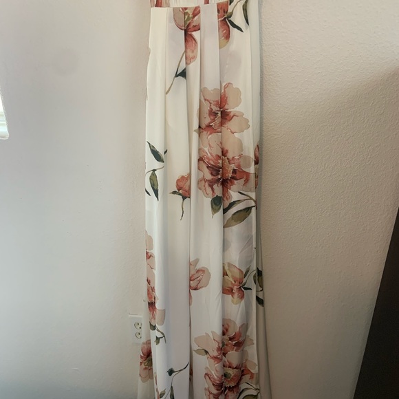 Floral Flowy Romper - Picture 3 of 6